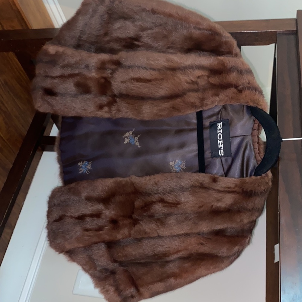 Rich’s shoulder fur